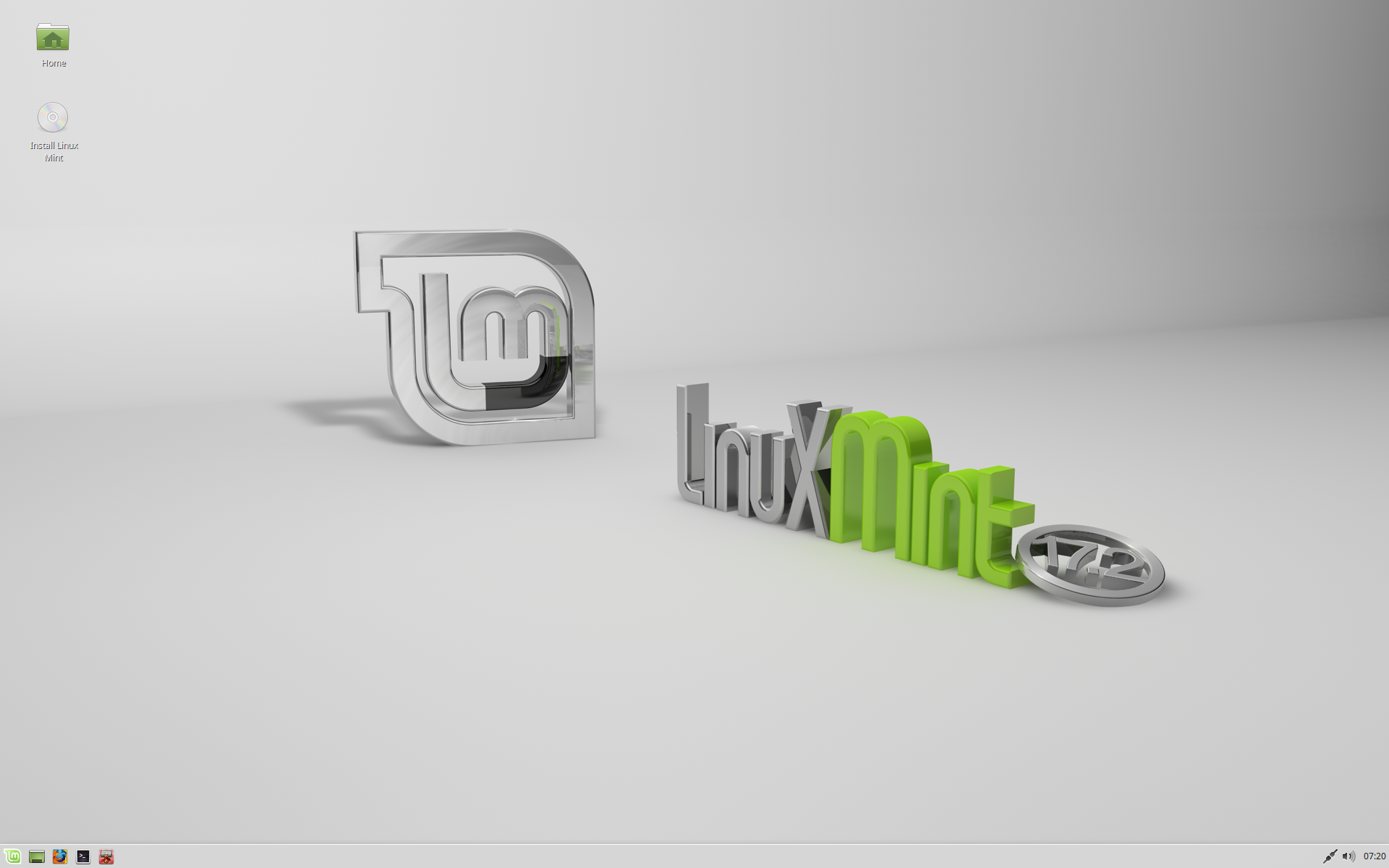 Dostupny Redakcii Distributiva Linux Mint 17 2 S Desktop Okruzheniyami Xfce I Kde